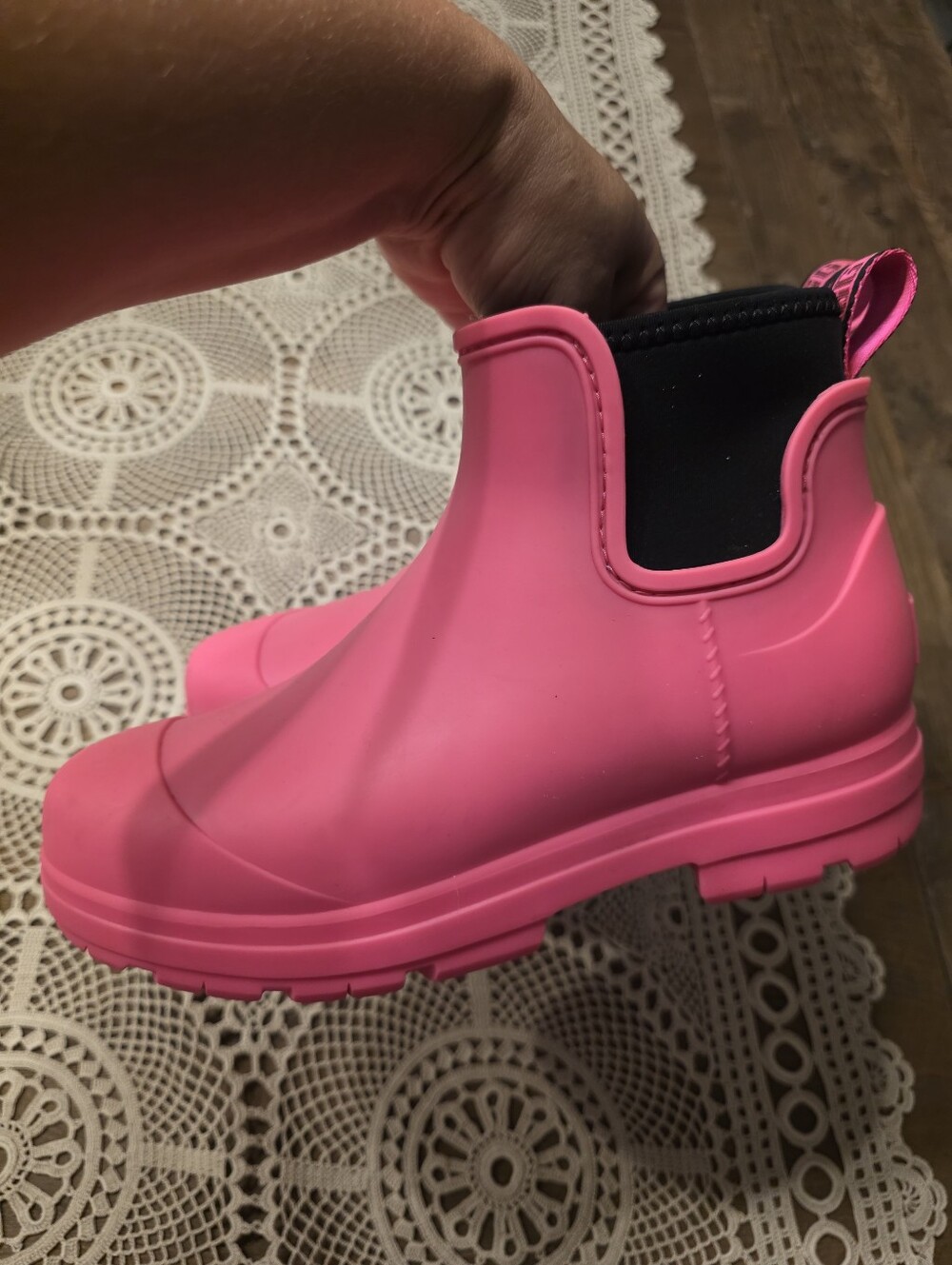 UGG Rain Boots in Bright Pink 7 - Picture 3 of 7